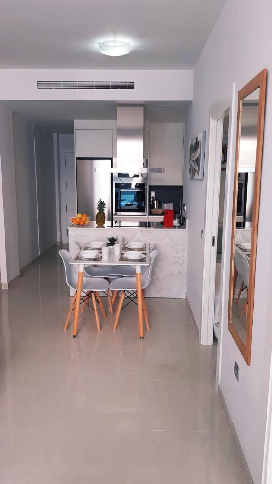 Brilliant Apartment Cibeles Торрев'єха Екстер'єр фото